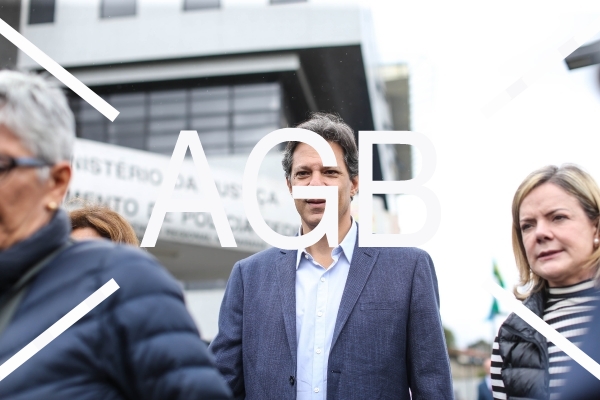 Haddad visita Lula