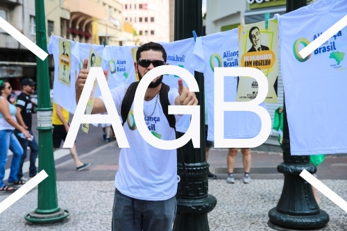 Manifestacao Ctba