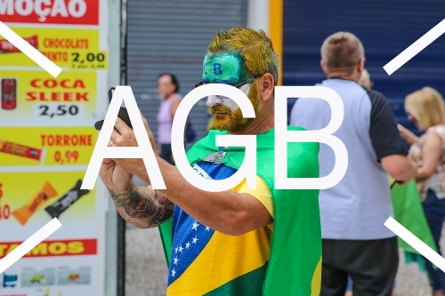 Manifestacao Ctba